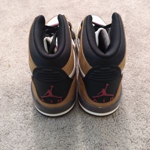 Men's Jordan Legacy 312